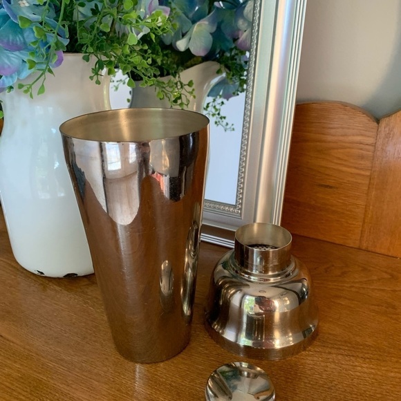 VINTAGE COCKTAIL SHAKER - Picture 1 of 3